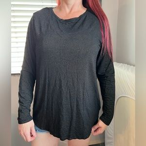 Apt 9 Black & Gold Striped Long Sleeve Top